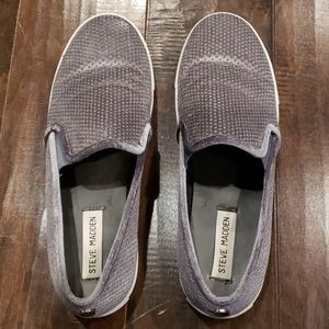 Steve madden velvet grey slip on shoes